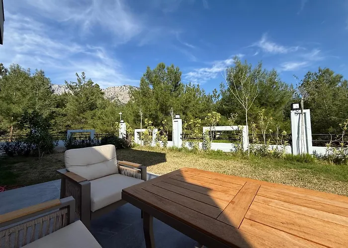 Canyon Göynük Kemer With Pool *