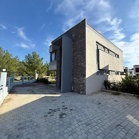 Villa Canyon Goeynuek Kemer With Pool