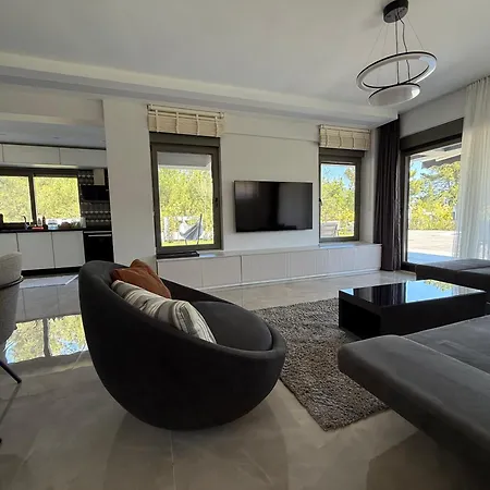 Canyon Goeynuek Kemer With Pool Villa Antalya
