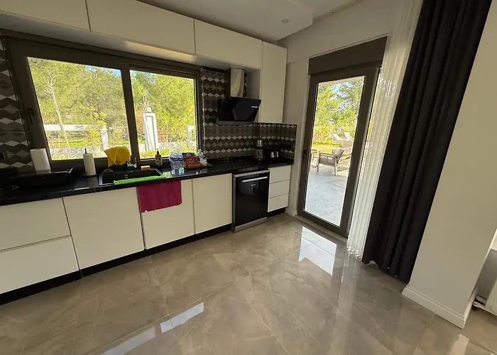 Villa Canyon Goeynuek Kemer With Pool *