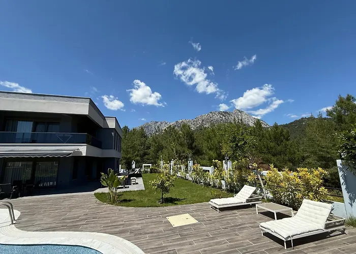 Canyon Goeynuek Kemer With Pool Antalya