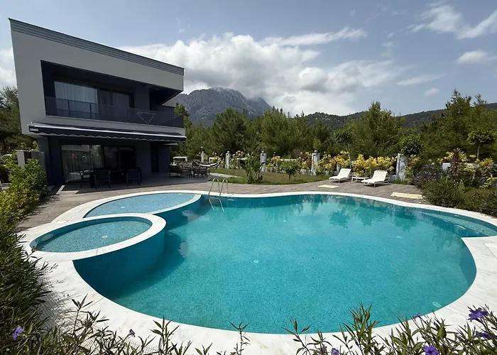 Canyon Goeynuek Kemer With Pool Villa