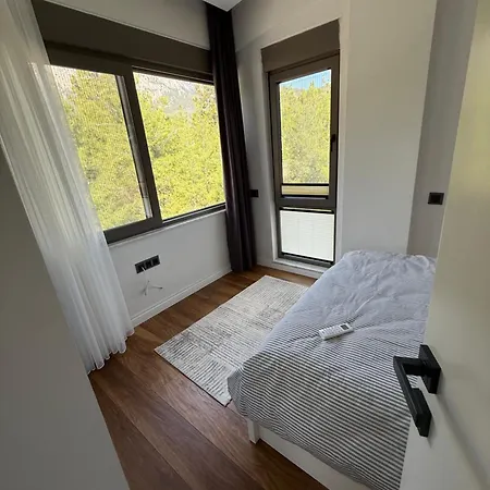 فيلة Canyon Goeynuek Kemer With Pool