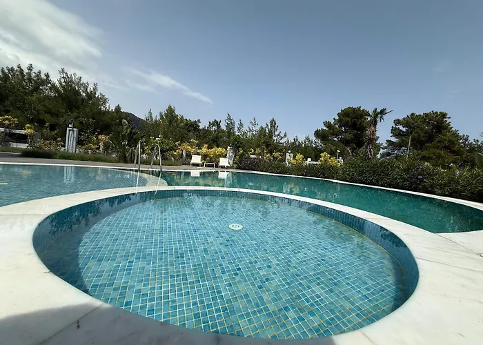 Canyon Goeynuek Kemer With Pool