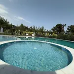 Canyon Goeynuek Kemer With Pool
