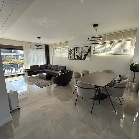 Canyon Göynük Kemer With Pool *