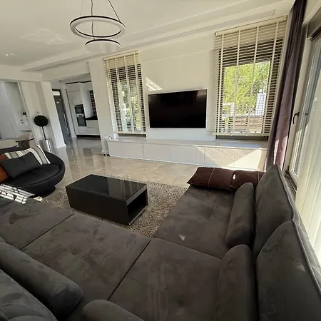 Canyon Göynük Kemer With Pool *