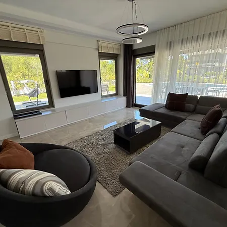 Canyon Göynük Kemer With Pool Villa *