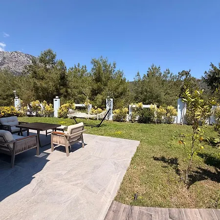 Canyon Goeynuek Kemer With Pool וילה אנטליה