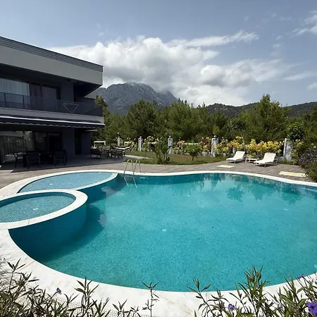 Canyon Goeynuek Kemer With Pool Вилла