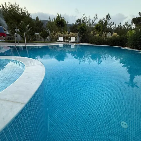 Canyon Goeynuek Kemer With Pool Вилла Анталья