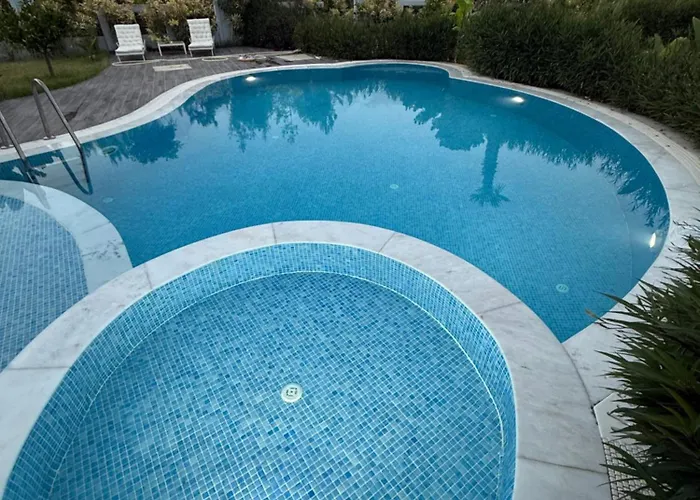 Canyon Goeynuek Kemer With Pool